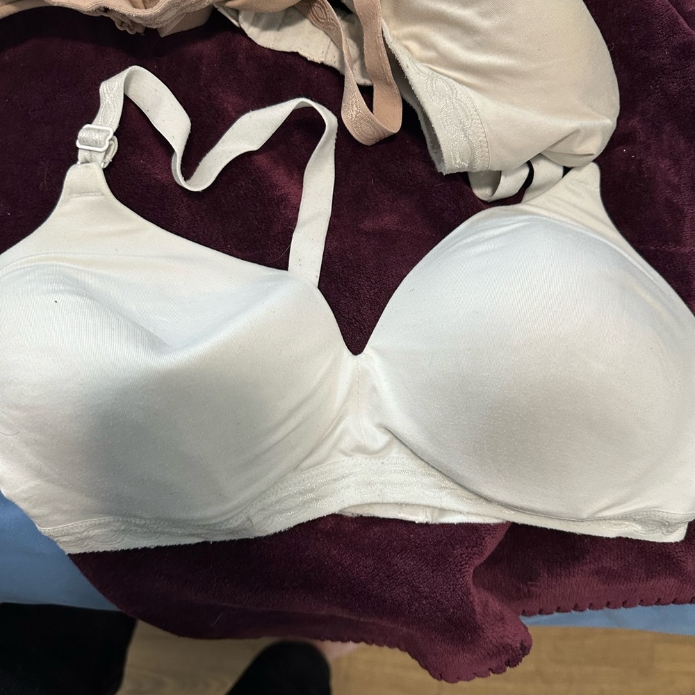 4 Warners no wire bra’s 38 C - Picture 3 of 15
